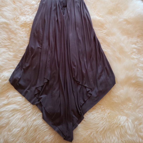 Grey dress with back cutout - Picture 3 of 4